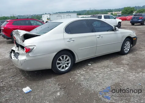 2002 Lexus Es 300 z USA, uszkodzony, nr VIN JTHBF30G920049575